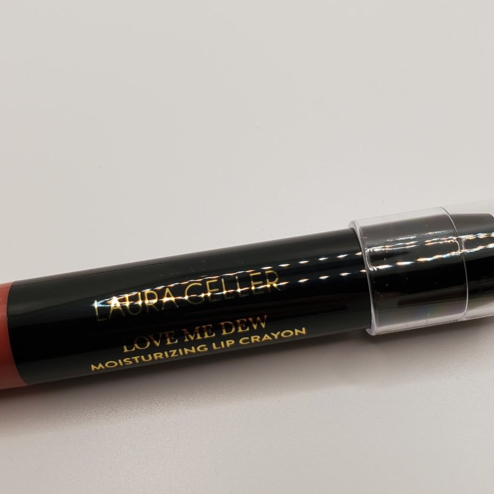 Laura Geller Love Me Dew Moisturizing Lip Crayon MAEBERRIE Full Size NEW - Picture 9 of 16